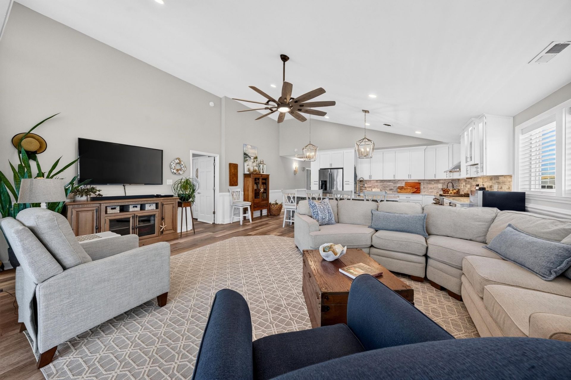 855 S Waccamaw Dr.  Photo 15