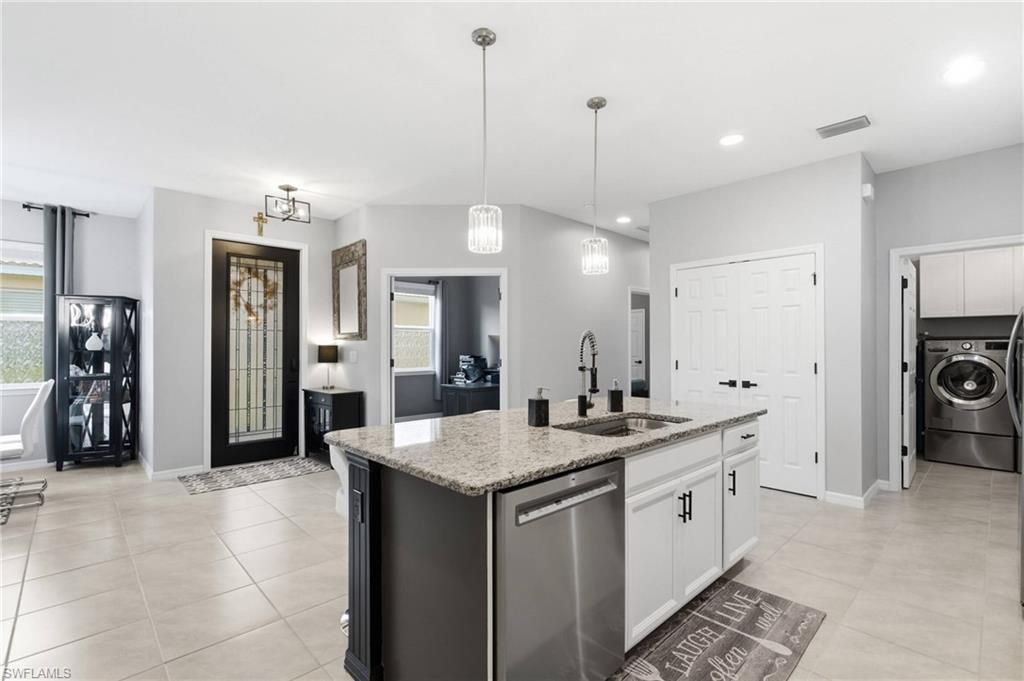 4439 Dutchess Park Rd, Fort Myers, FL 33916 Photo