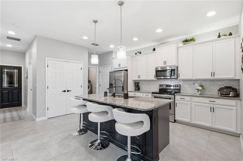 4439 Dutchess Park Rd, Fort Myers, FL 33916 Photo
