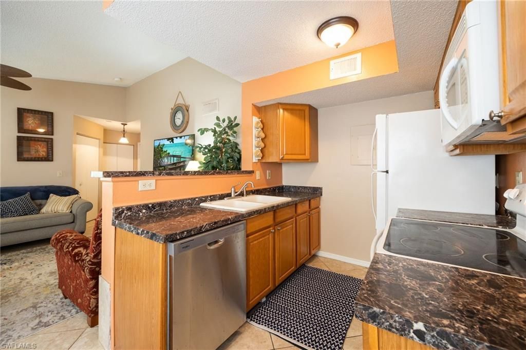 12591 Equestrian Cir, Unit 1210, Fort Myers, FL 33907 Photo