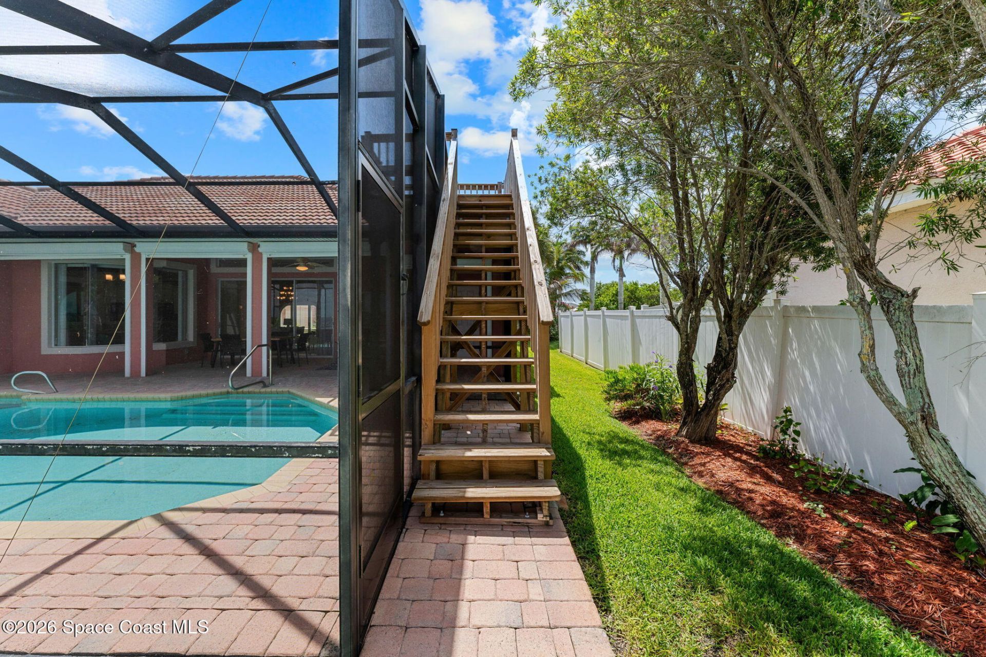 327 Island Drive , Melbourne Beach, FL 32951 Photo