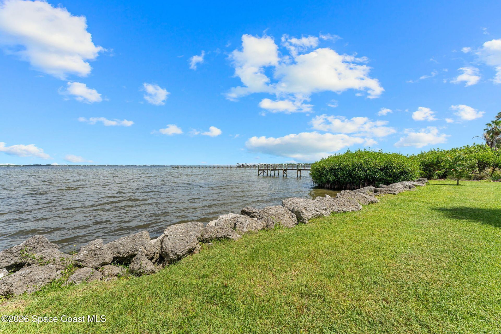 327 Island Drive , Melbourne Beach, FL 32951 Photo