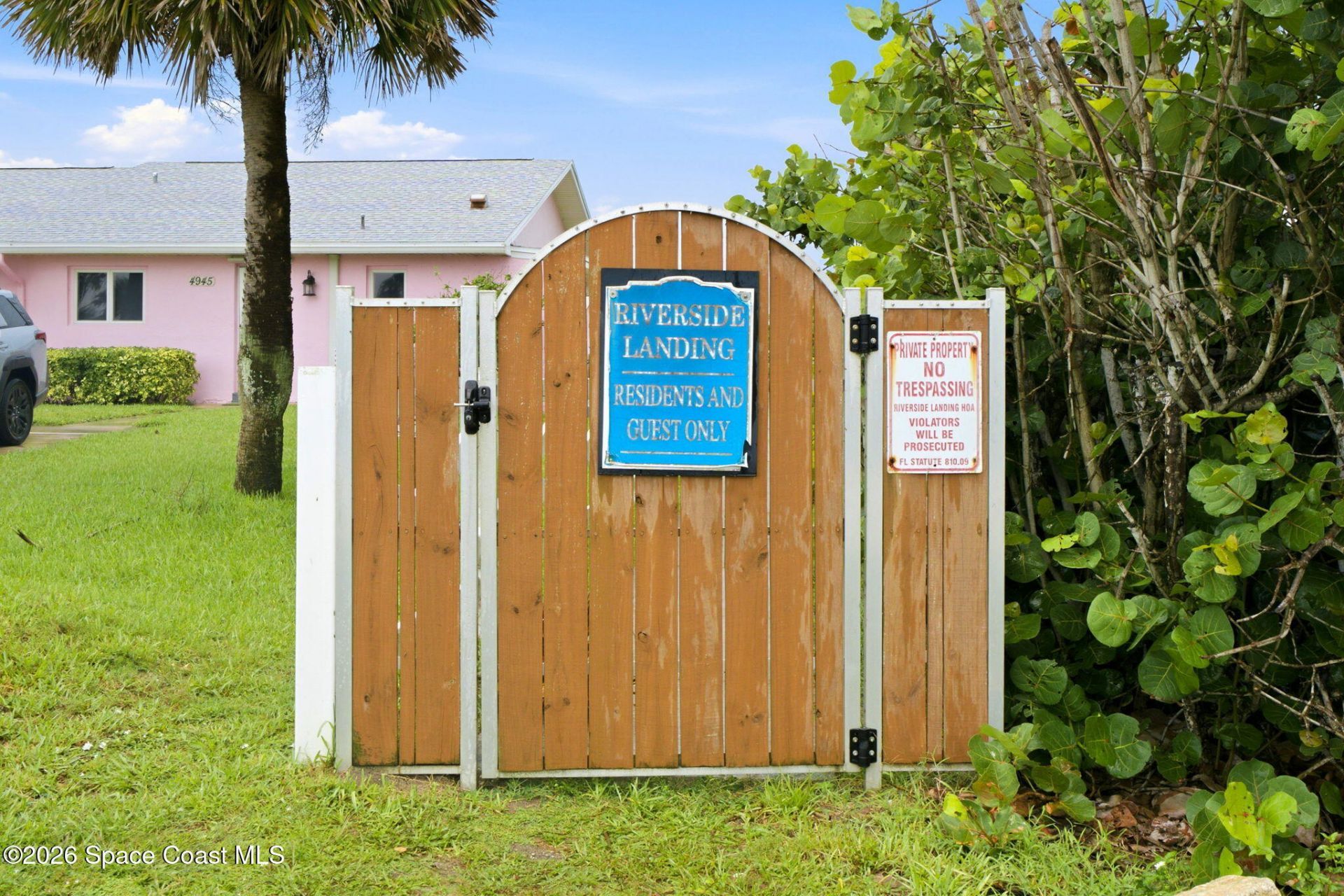 327 Island Drive , Melbourne Beach, FL 32951 Photo
