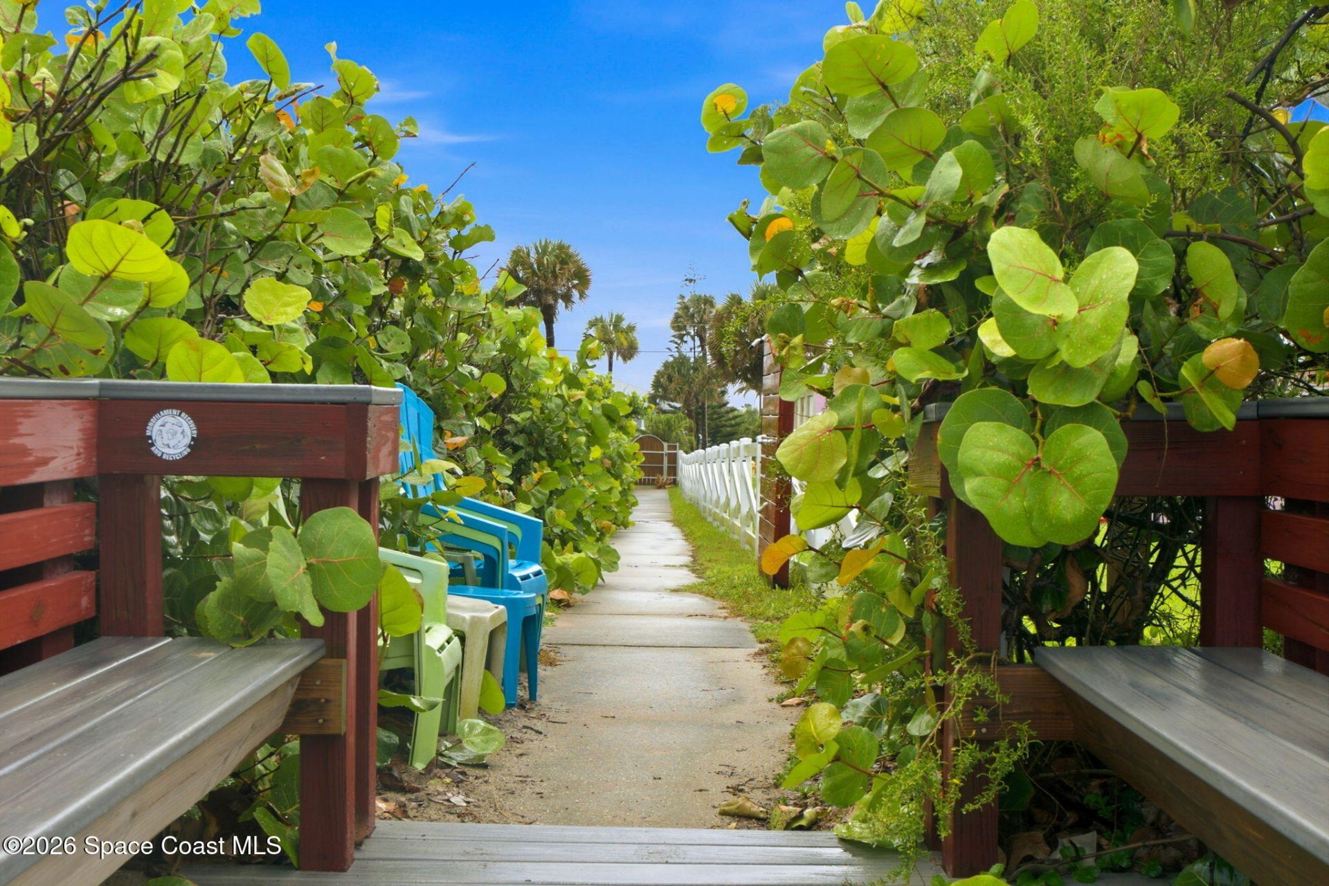 327 Island Drive , Melbourne Beach, FL 32951 Photo