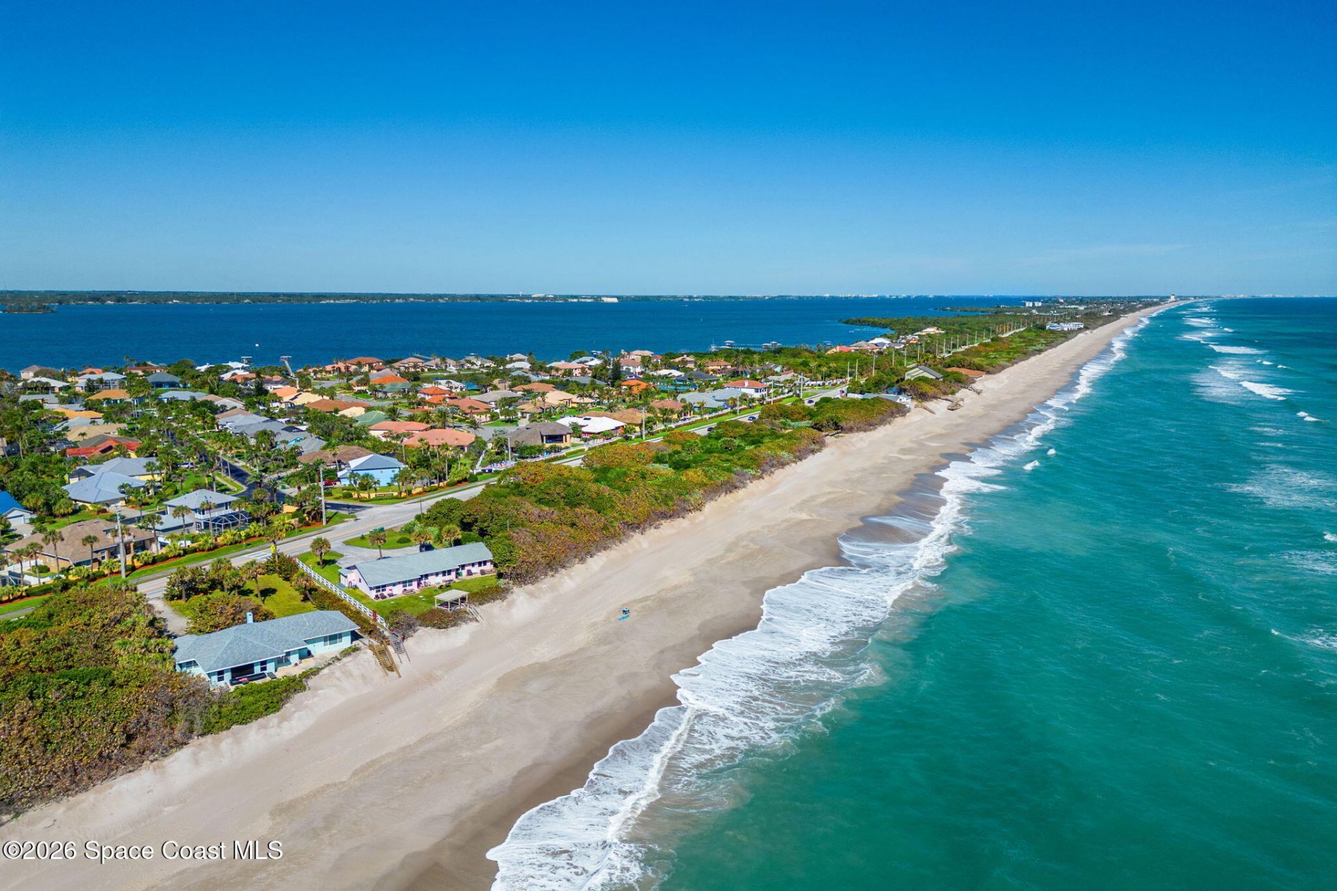 327 Island Drive , Melbourne Beach, FL 32951 Photo