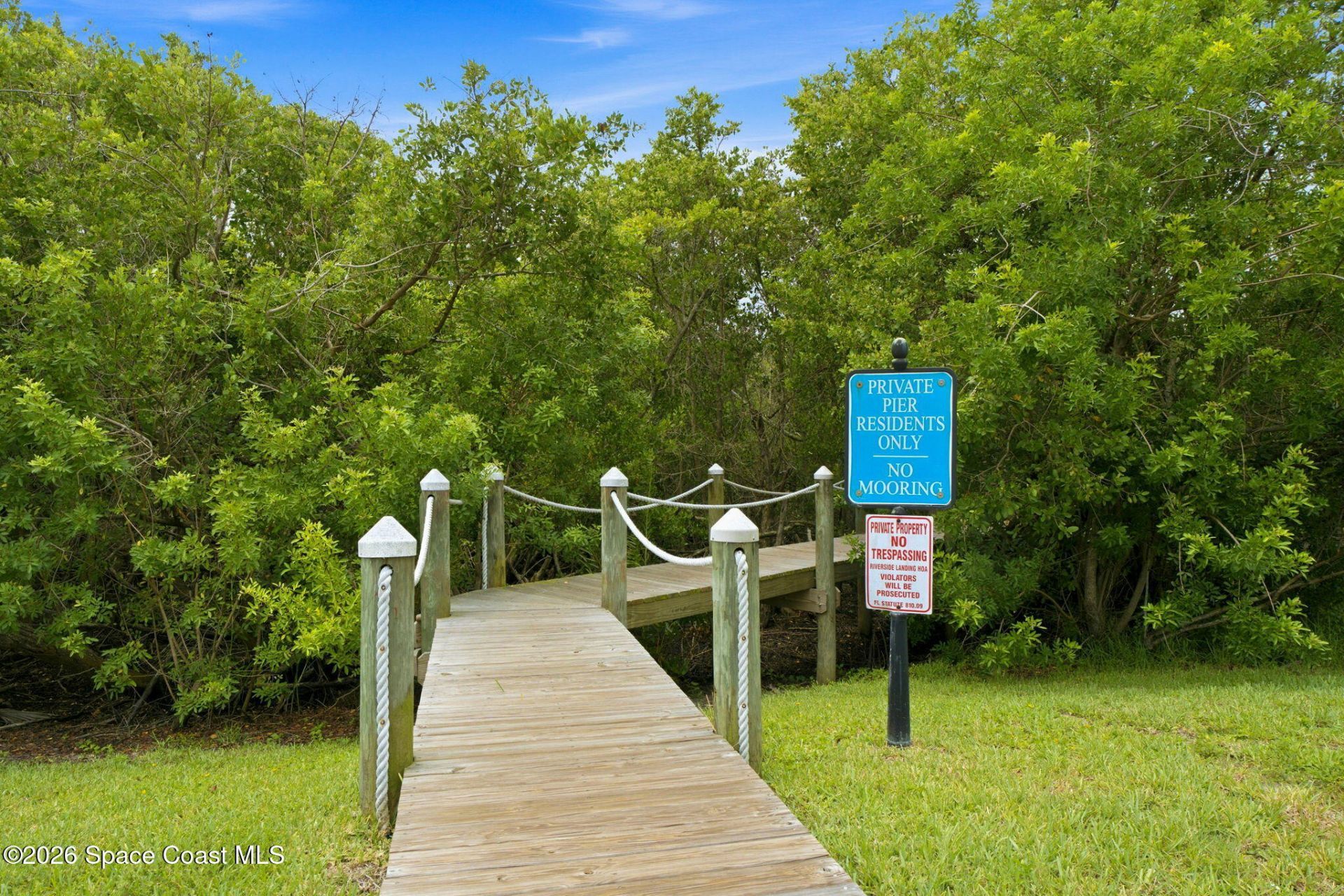 327 Island Drive , Melbourne Beach, FL 32951 Photo