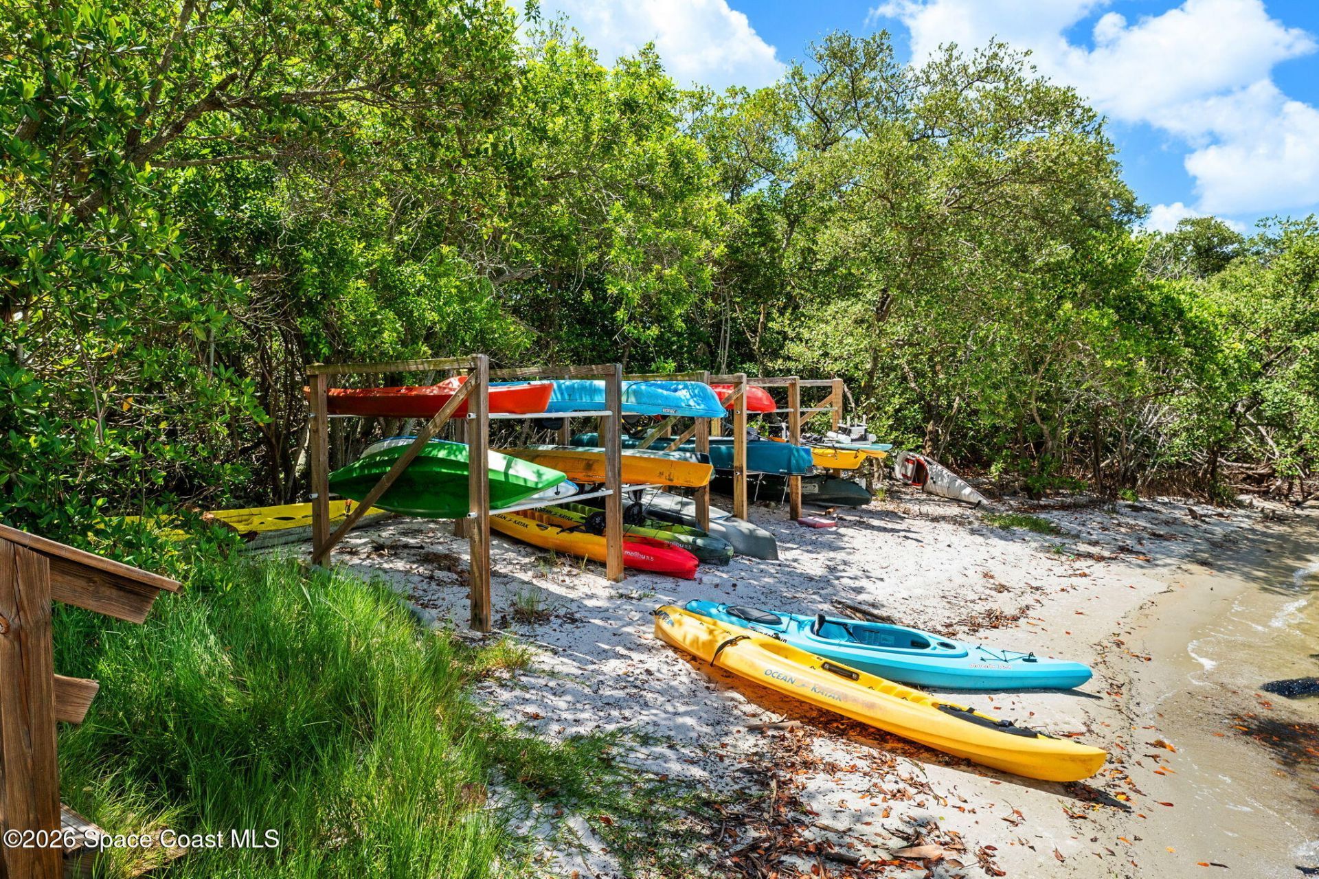327 Island Drive , Melbourne Beach, FL 32951 Photo