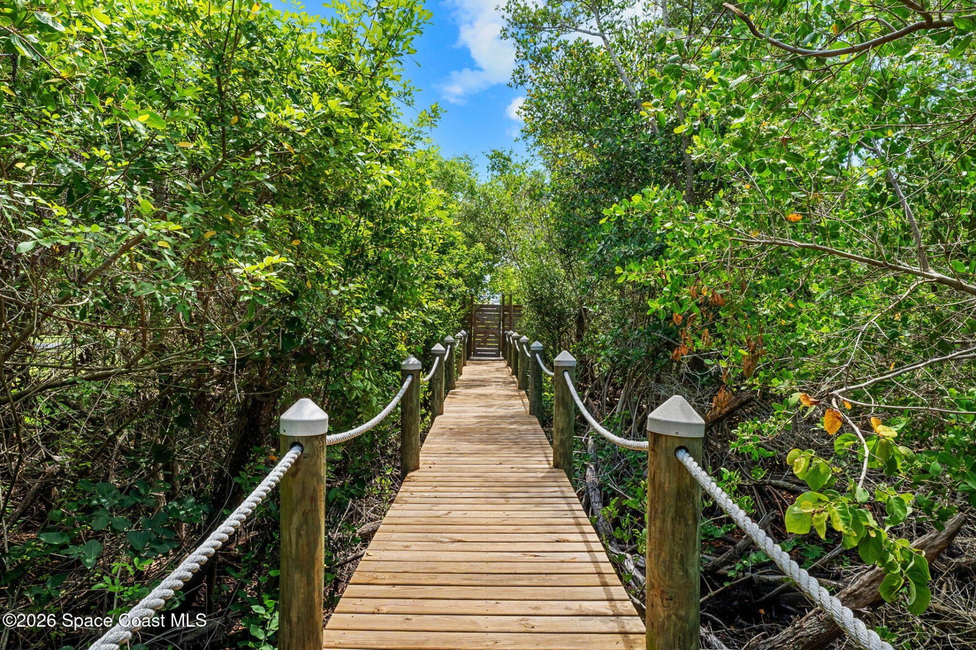 327 Island Drive , Melbourne Beach, FL 32951 Photo