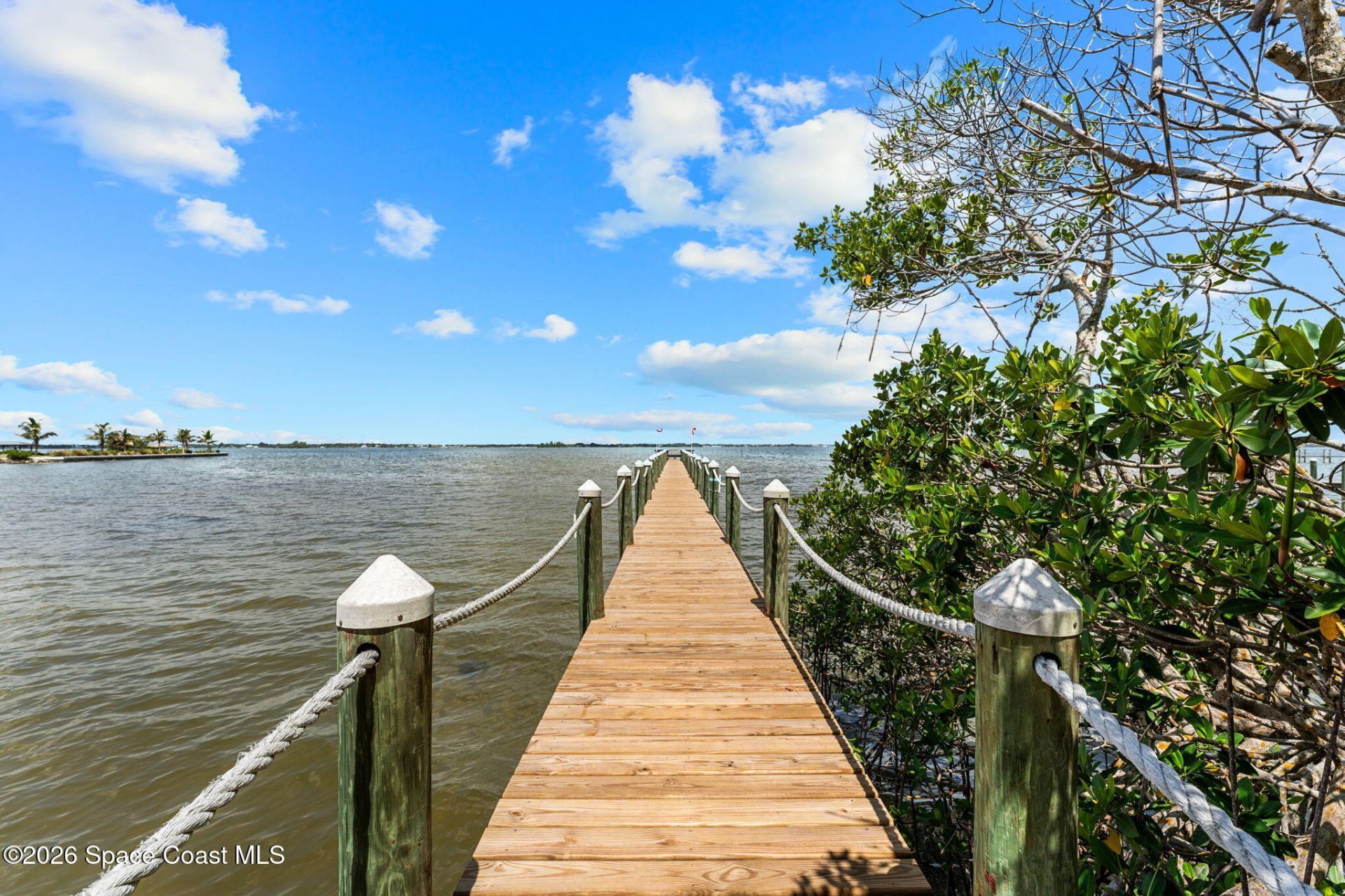 327 Island Drive , Melbourne Beach, FL 32951 Photo