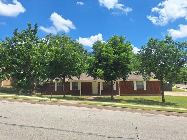 6005 Barry Drive , Watauga, TX 76148