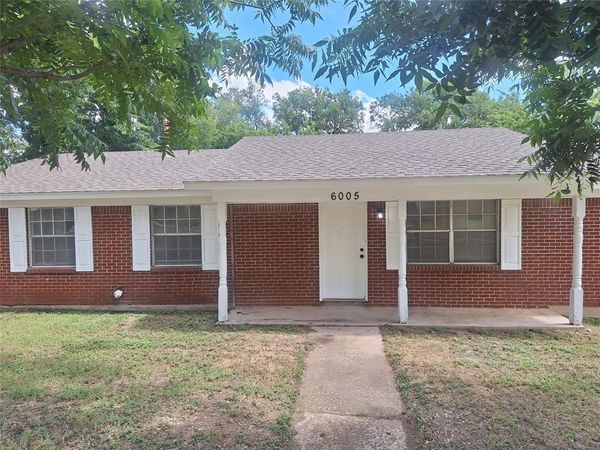 6005 Barry Drive, Watauga, TX 76148