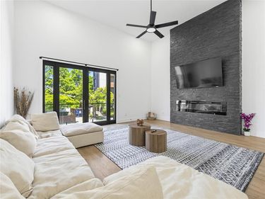 1521 N Haskell Avenue, Dallas, TX 75204