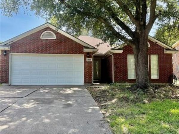 1623 Allen Drive , Cedar Hill, TX 75104
