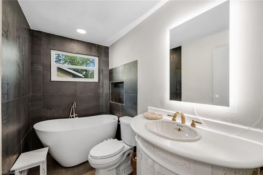 3670 6th Ave Se, Naples, FL 34117 Photo