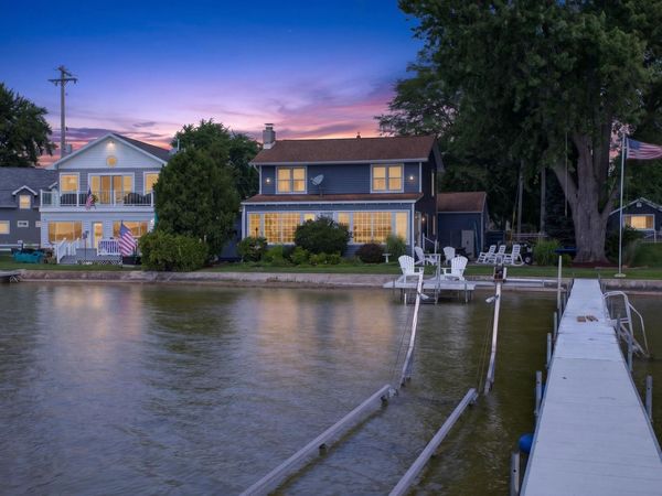 10090 W Ferndale Drive, Manitou Beach, MI 49253