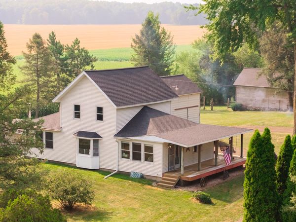 2695 W Mount Hope Highway, Mulliken, MI 48861