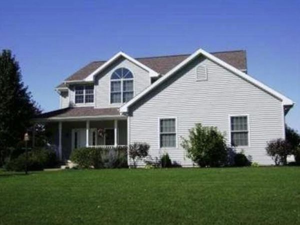 3307 N Hickory Court , Warsaw, IN 46582