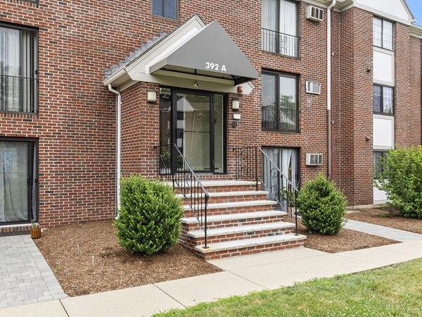 392 Great Rd, Unit A104, Acton, MA 01720