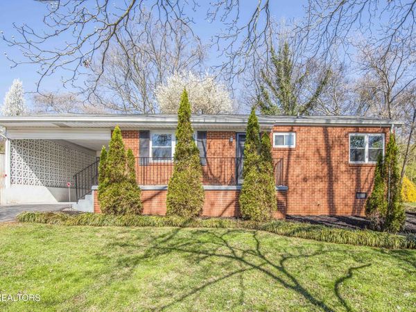 3253 Buffat Mill Rd, Knoxville, TN 37917