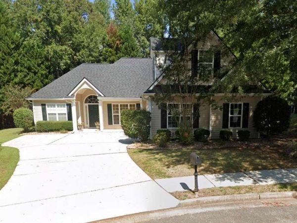 100 Avondale Circle, Newnan, GA 30265