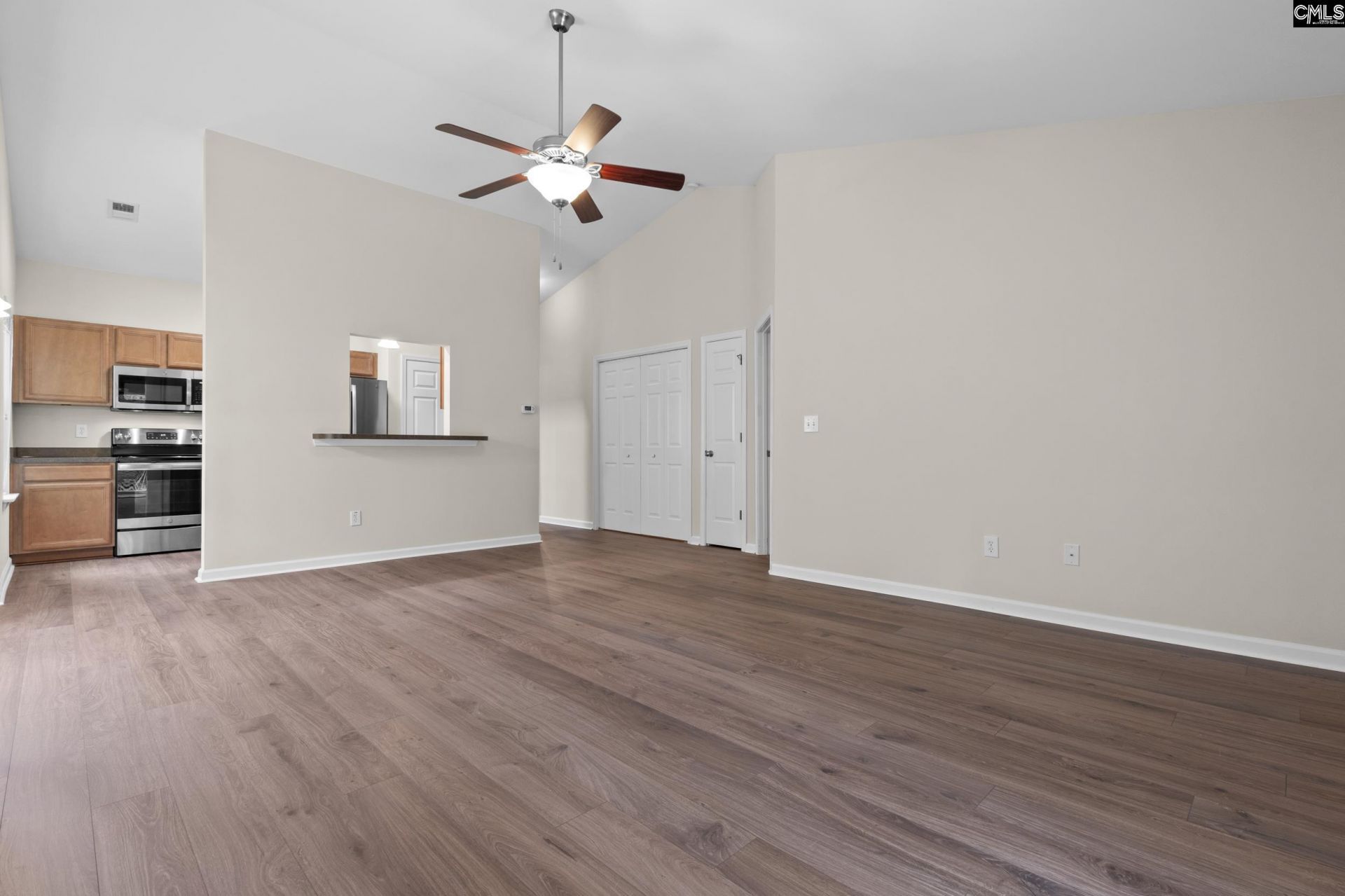 137 Springhaven Drive  Photo 5