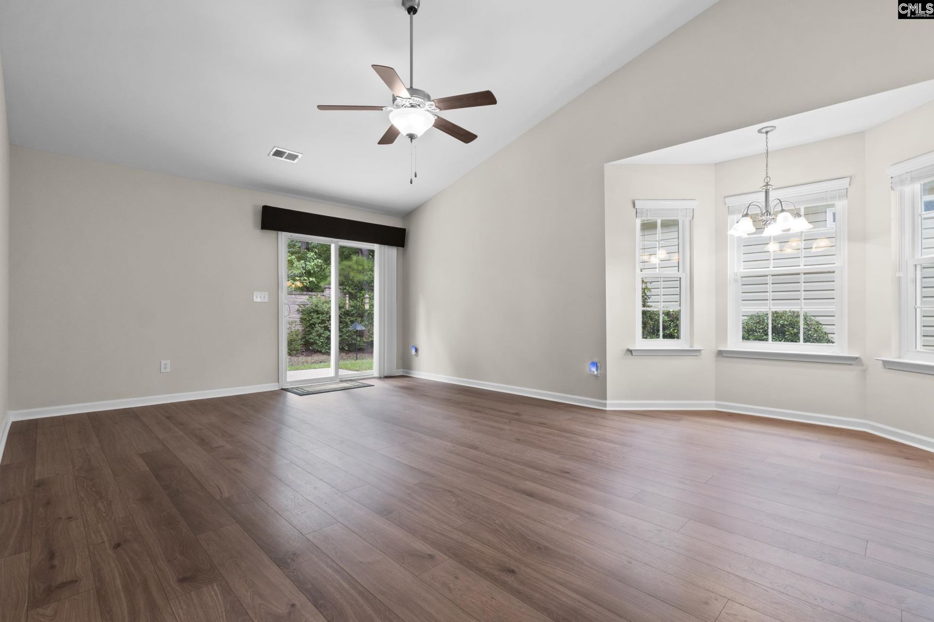 137 Springhaven Drive  Photo 9