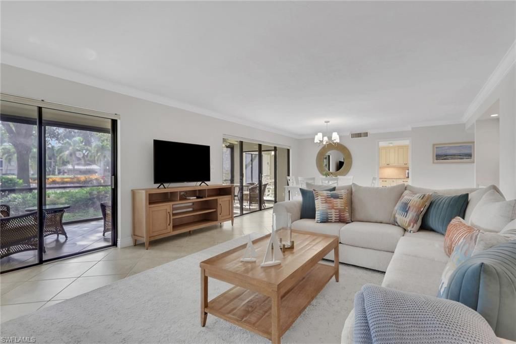 5964 Pelican Bay Blvd, Unit 415, Naples, FL 34108 Photo