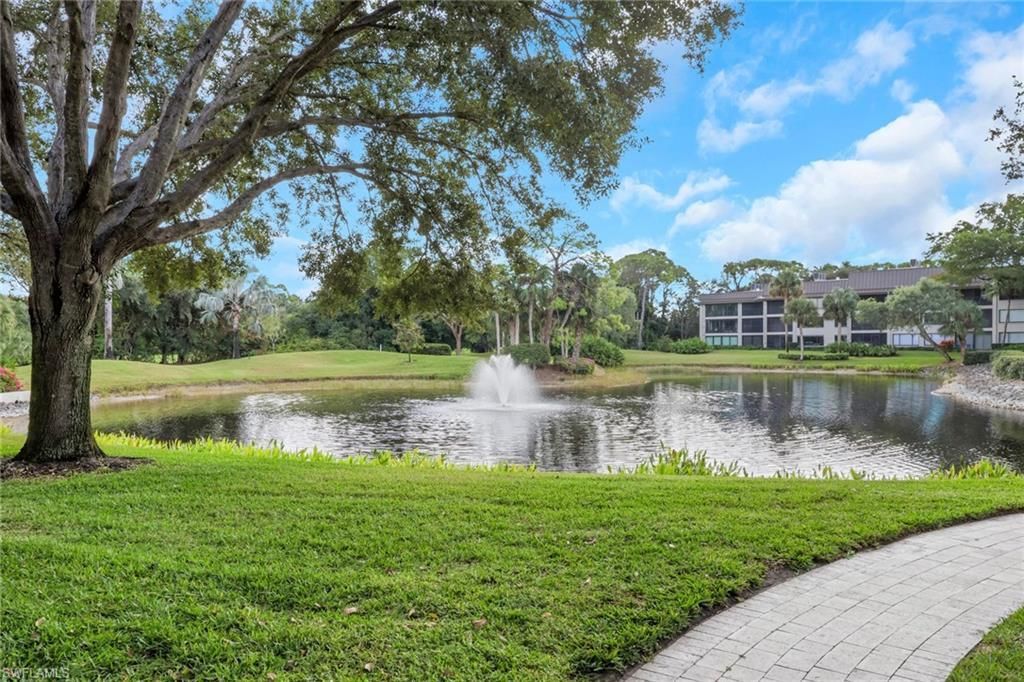 5964 Pelican Bay Blvd, Unit 415, Naples, FL 34108 Photo