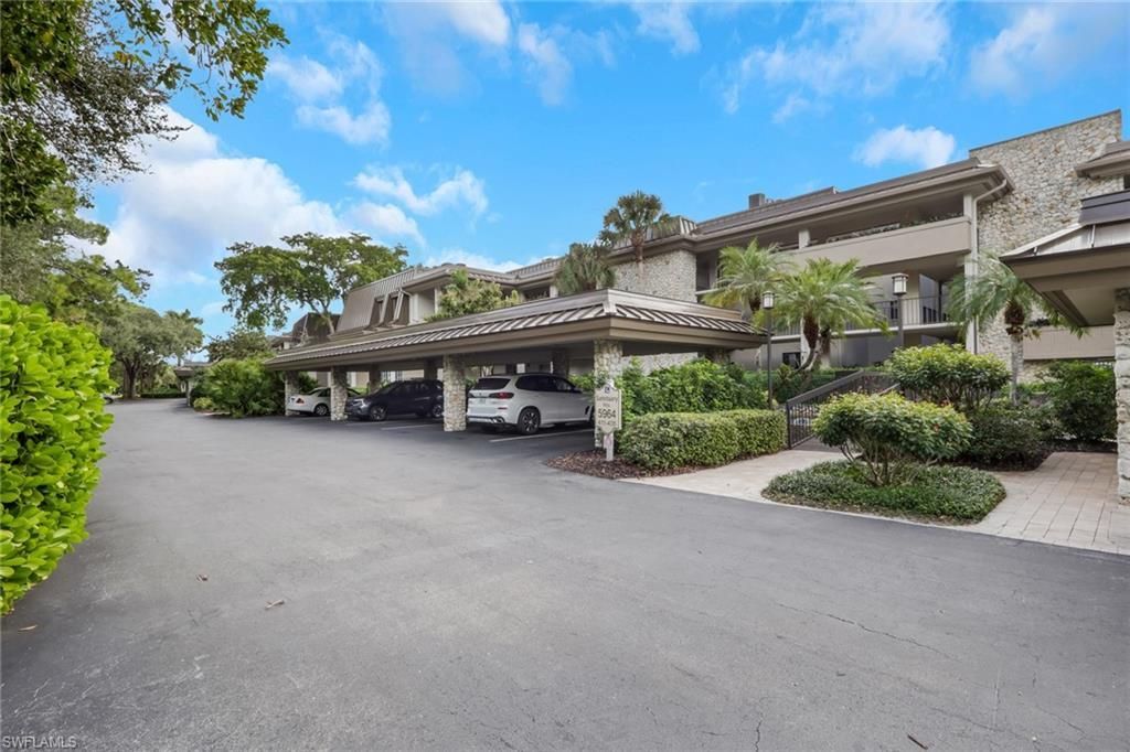 5964 Pelican Bay Blvd, Unit 415, Naples, FL 34108 Photo