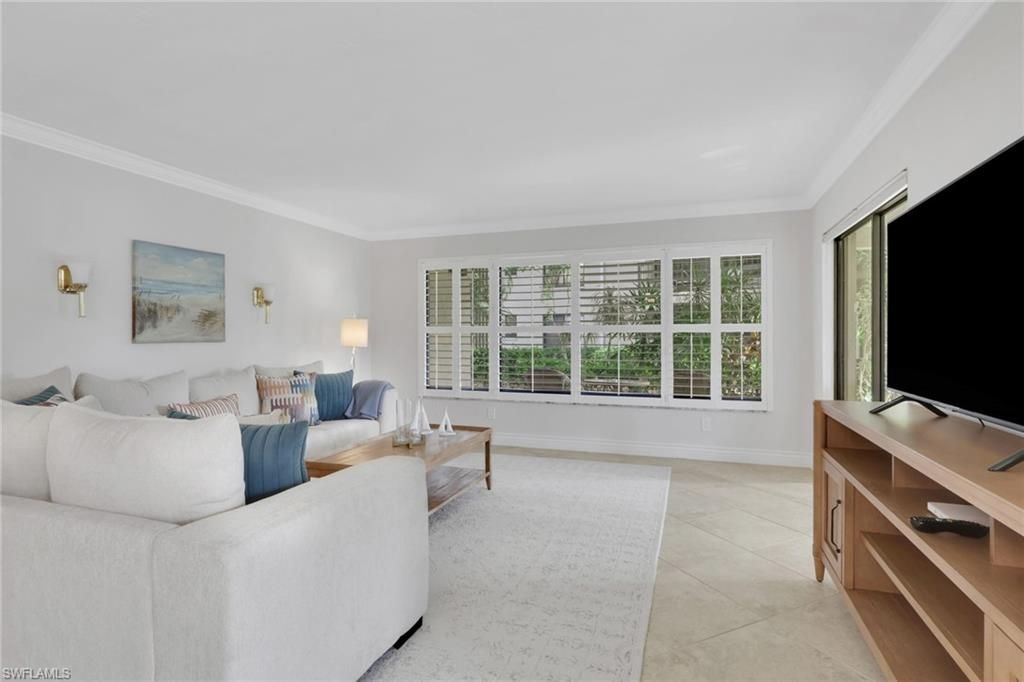 5964 Pelican Bay Blvd, Unit 415, Naples, FL 34108 Photo