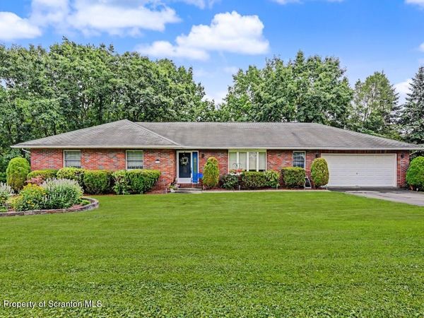 117 Ridgeview Drive, Scranton, PA 18504