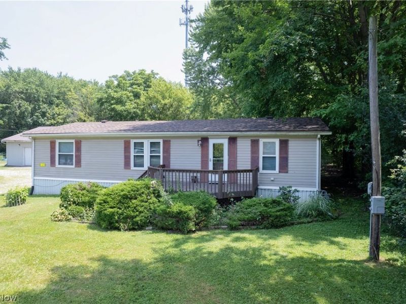 1125 S Johnson Road, Sebring, OH 44672 Photo 2