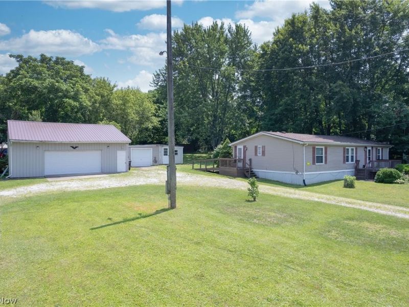 1125 S Johnson Road, Sebring, OH 44672 Photo 3