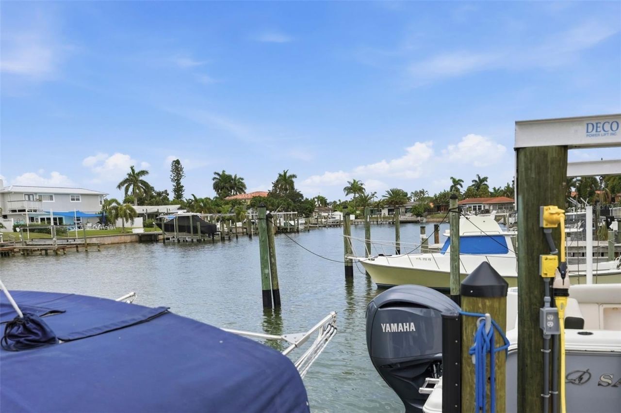 4424 45th Street S, Saint Petersburg, FL 33711 Photo