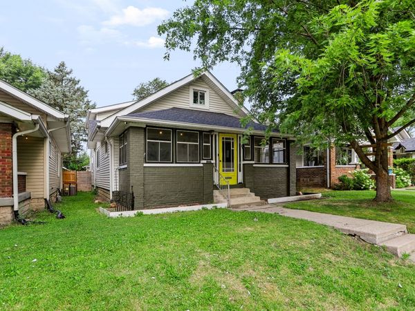 806 N Bosart Avenue , Indianapolis, IN 46201