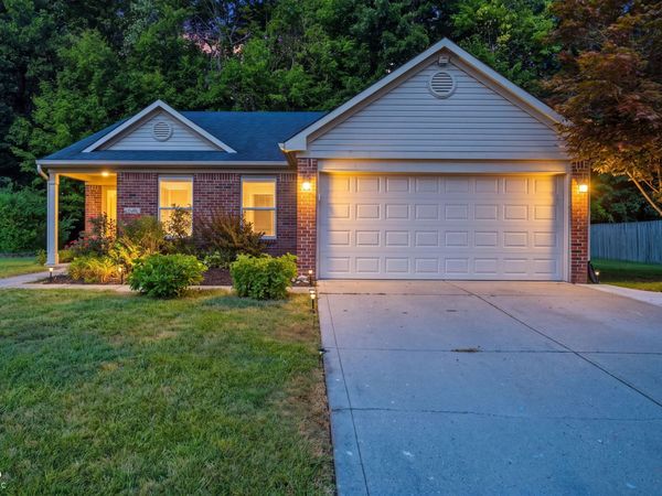 2046 Meadowlark Lane , Brownsburg, IN 46112