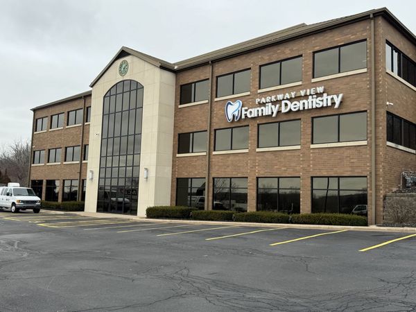 7017 John Deere Parkway , Moline, IL 61265