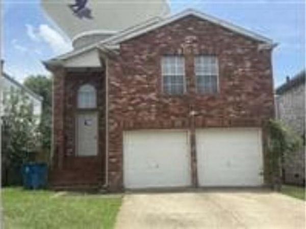1416 Drake Lane , Lewisville, TX 75077
