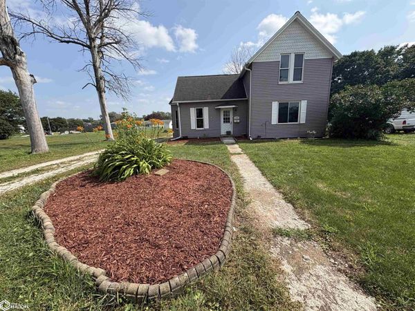 1905 14th Avenue, Eldora, IA 50627