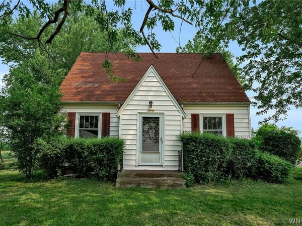 2705 Niagara Road , Niagara Falls, NY 14304