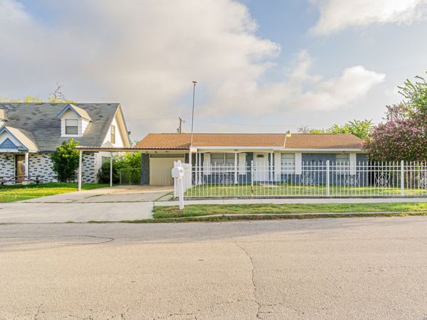 7823 Bronco, San Antonio, TX 78227