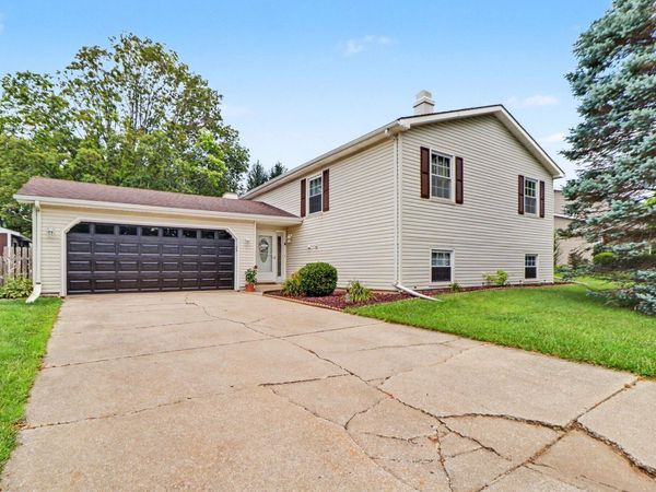 3707 Oak Grove Drive , Valparaiso, IN 46383