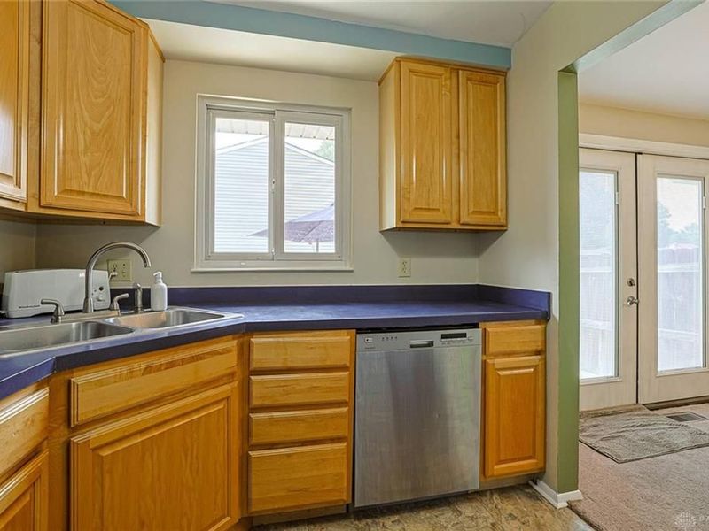 5932 Pine Glen Lane, Dayton, OH 45424 Photo 12