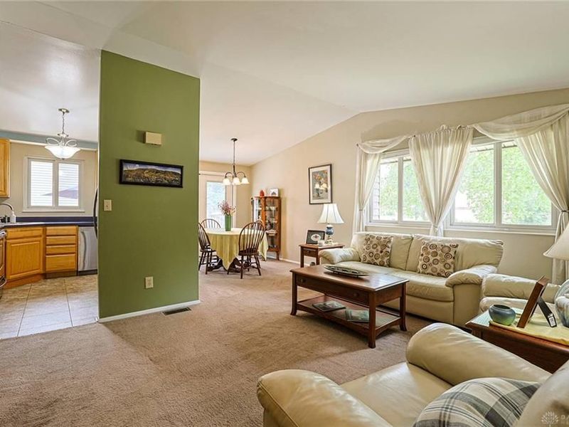 5932 Pine Glen Lane, Dayton, OH 45424 Photo 4