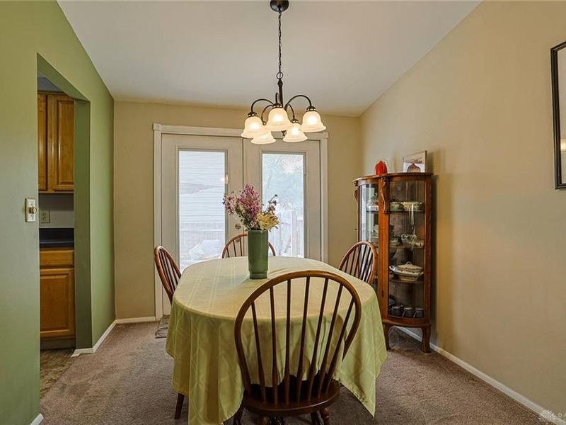 5932 Pine Glen Lane, Dayton, OH 45424 Photo 8