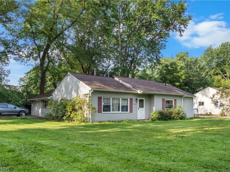 6240 Montrose Drive, Madison, OH 44057 Photo 2