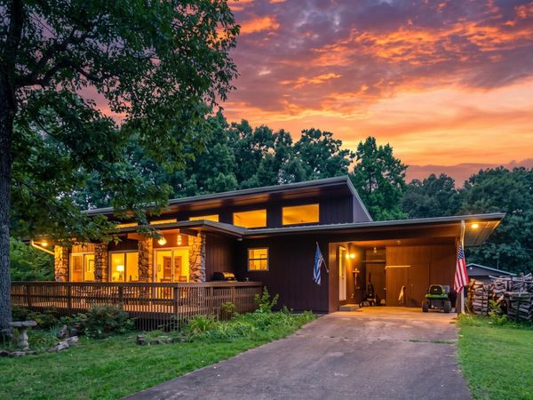 1 Patmos Drive, Cherokee Village, AR 72529