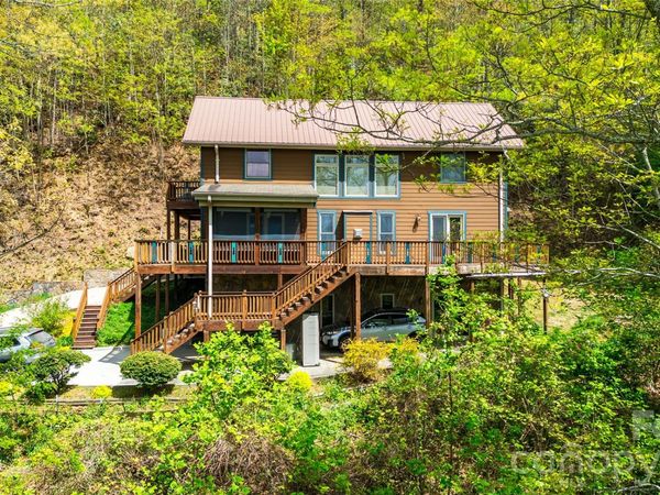 1602 Forest Run Road , Sylva, NC 28779