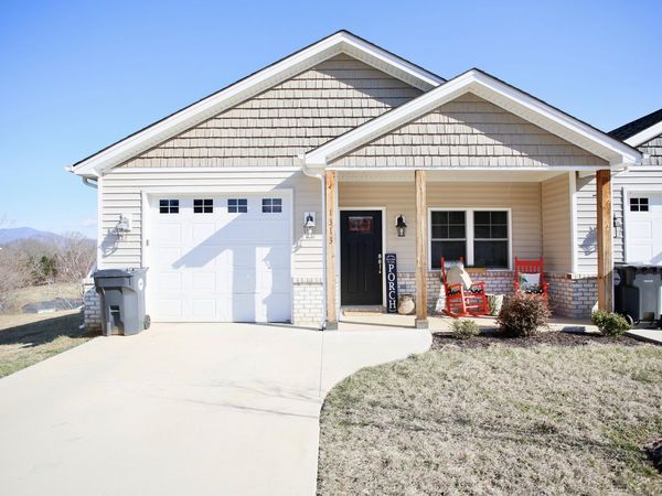 1313 Emerald View CT , Bedford, VA 24523