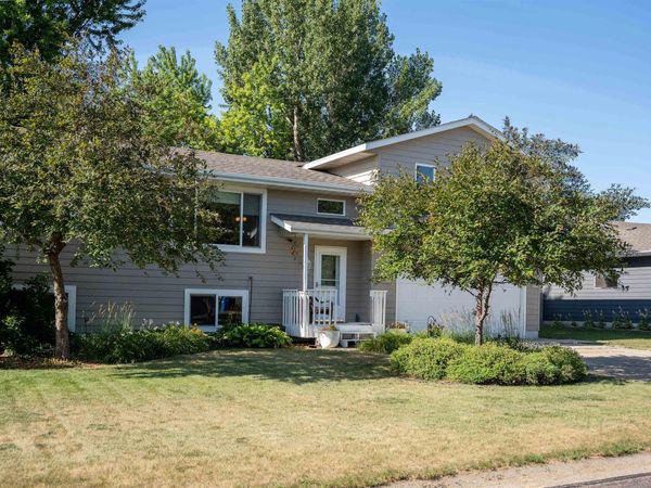 507 W Mary St St, Worthing, SD 57077